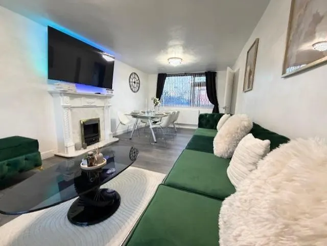 Oatland House Leeds (West Yorkshire)