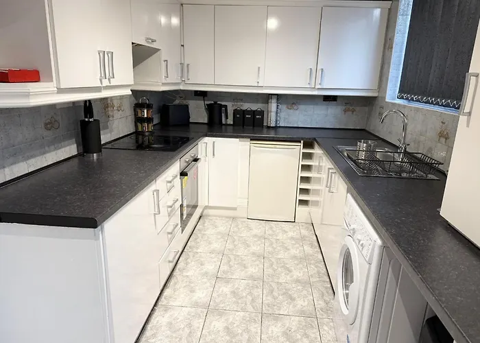 Oatland House * Leeds (West Yorkshire)