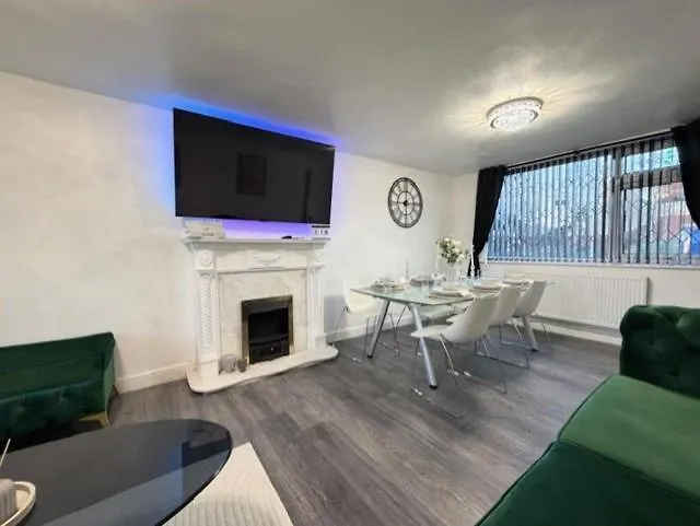 Oatland House Leeds (West Yorkshire)