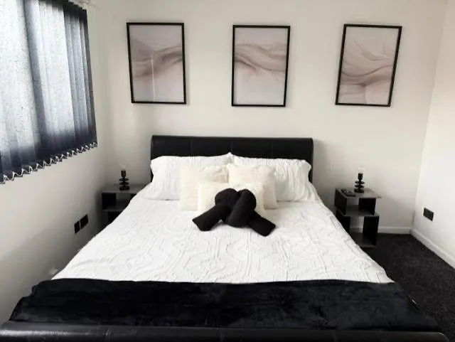 Oatland House Apartment *