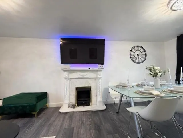 Apartment Oatland House