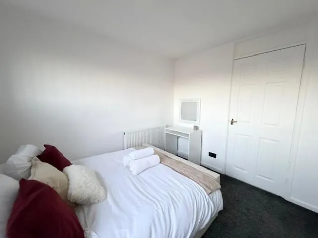 Oatland House * Leeds (West Yorkshire)