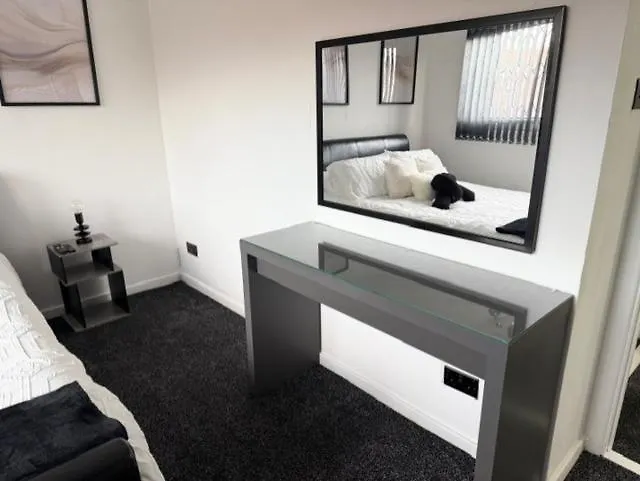 Oatland House Apartment *