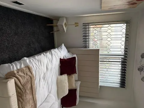 Apartment Oatland House *