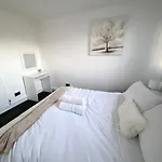 Oatland House Leeds (West Yorkshire)