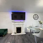 Apartment Oatland House