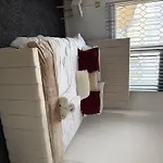 Oatland House Apartman *