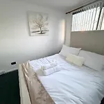 Oatland House Apartman