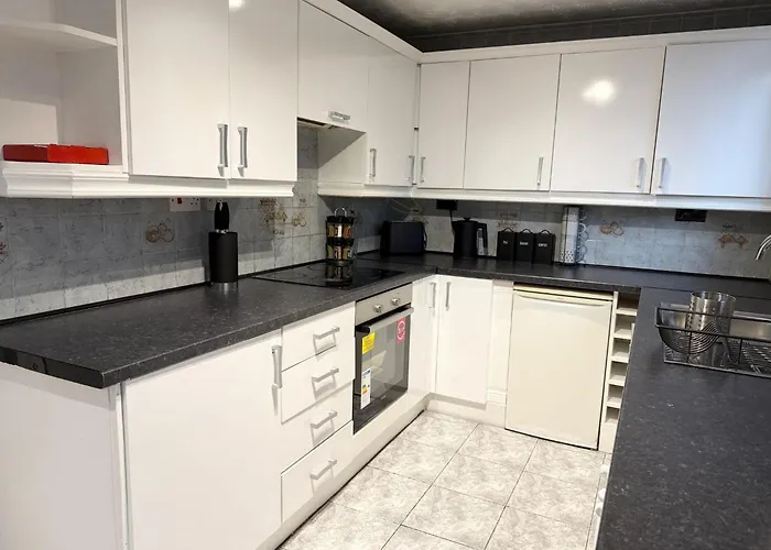 Oatland House Апартаменти *