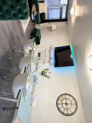 Oatland House * 리즈