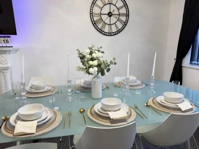 아파트 Oatland House