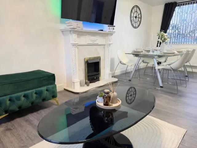 Апартаменти Oatland House *